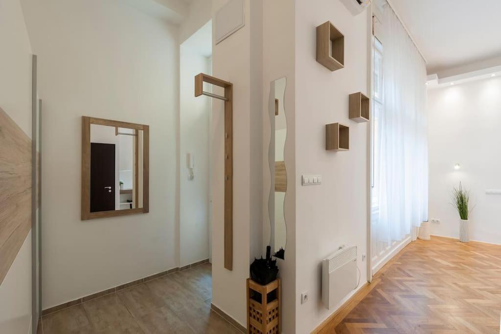 Szent Istvan Ter 4 Next To Basilica A 1 Bedroom Budapesta Exterior foto
